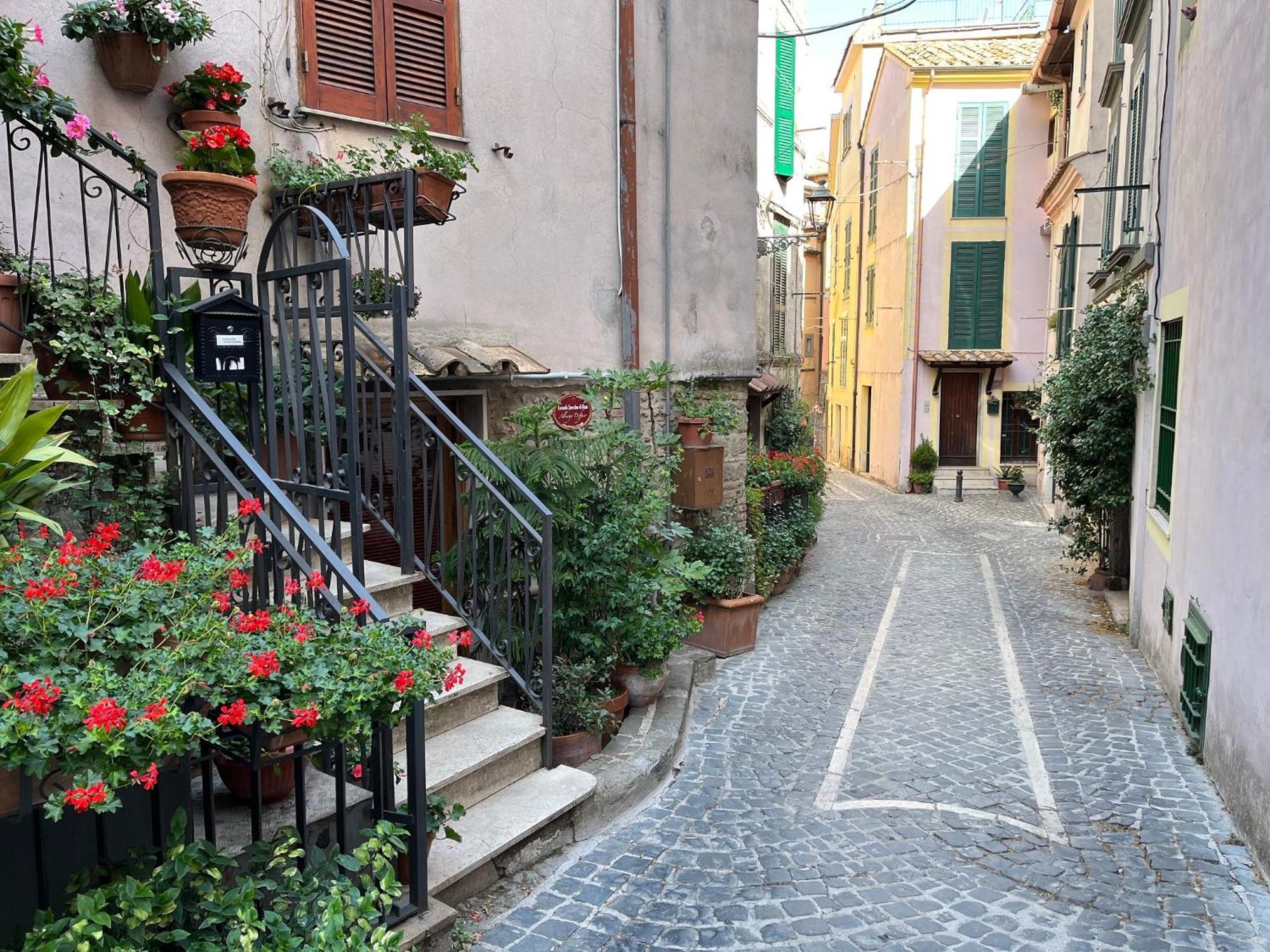 Albergo Diffuso Locanda Specchio Di Diana Nemi Exterior photo