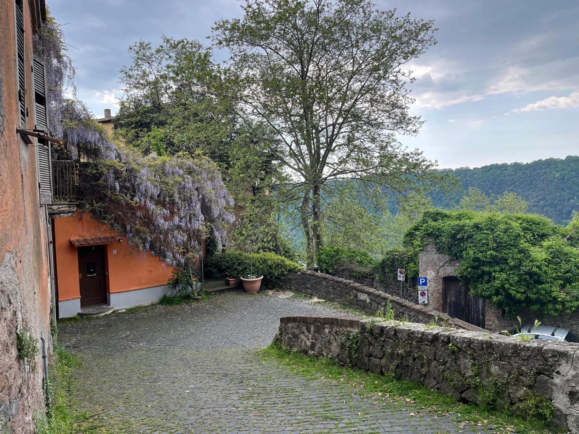 Albergo Diffuso Locanda Specchio Di Diana Nemi Exterior photo