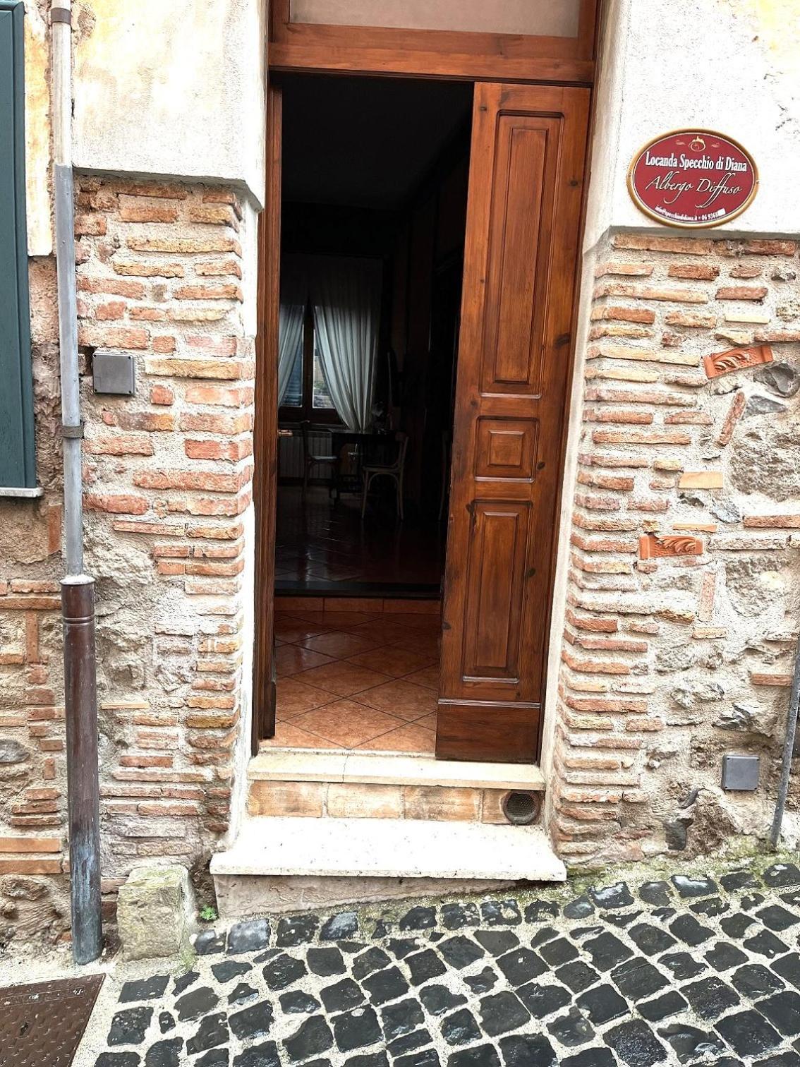 Albergo Diffuso Locanda Specchio Di Diana Nemi Exterior photo
