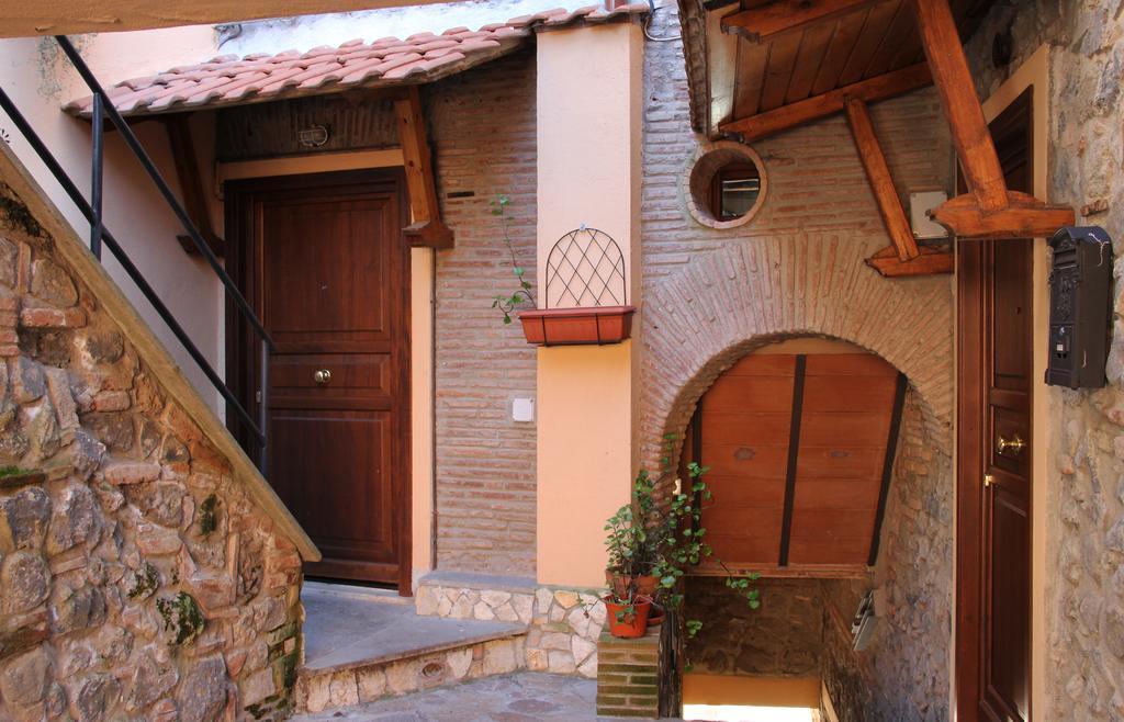 Albergo Diffuso Locanda Specchio Di Diana Nemi Exterior photo